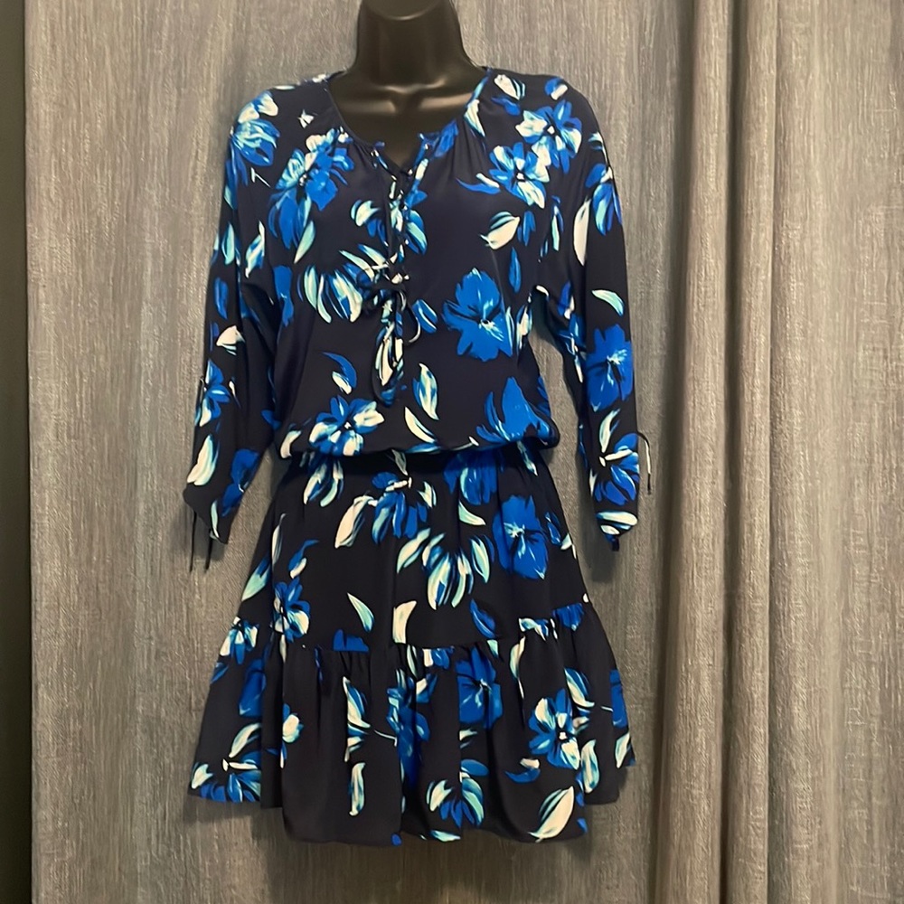 Yum I Kim dress lightweight. Black basic color with blue and green floral print